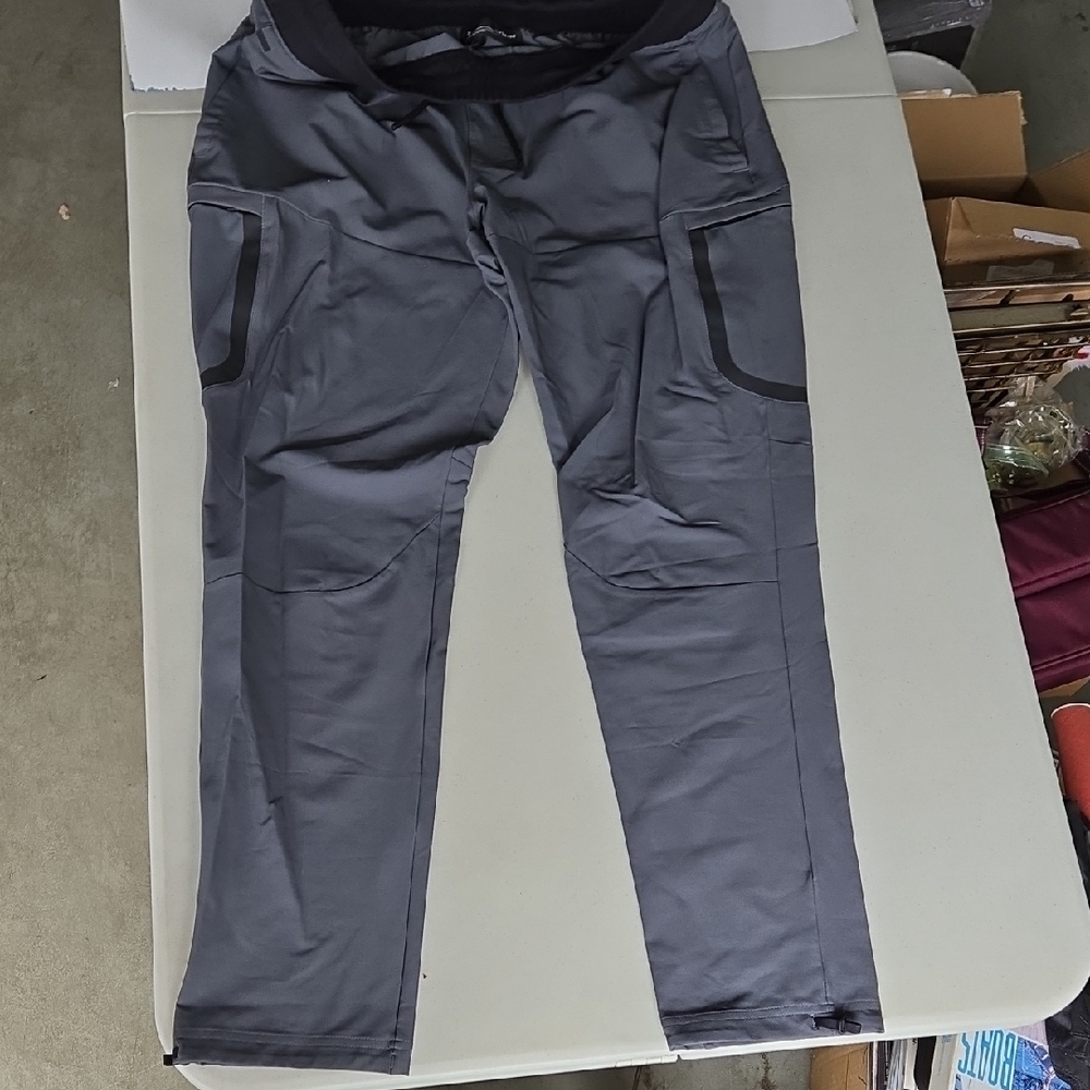 Under Armour Men's Dark Gray Athletic Pants